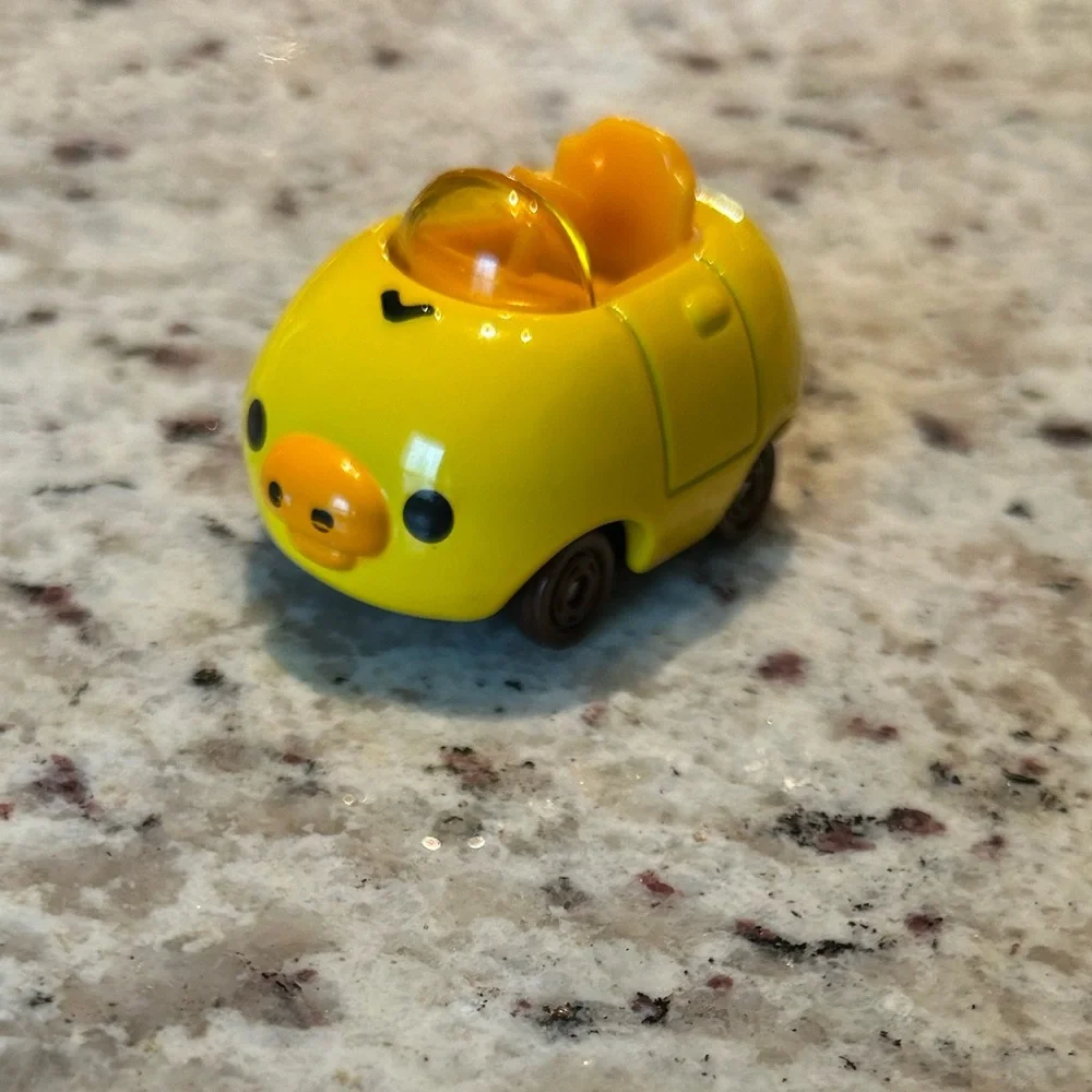 Takara Tomy Dream Tomica 147 Kiiroitori die-cast car. - Picture 2 of 5